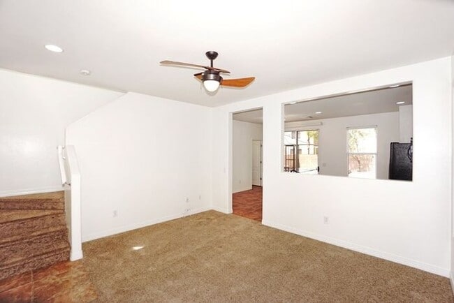 Building Photo - Tucson Oasis: 3-Bed, 2-Bath Home with Spacious Private Yard & Patio