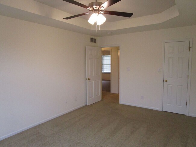 Building Photo - 1619-1621-1621 Juniper Dr