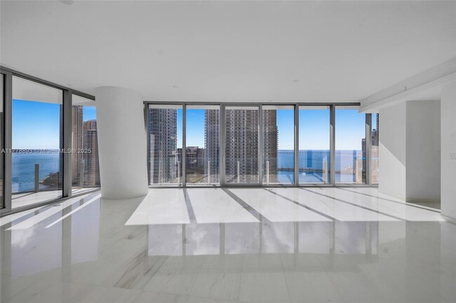 Building Photo - 300 Biscayne Blvd Way