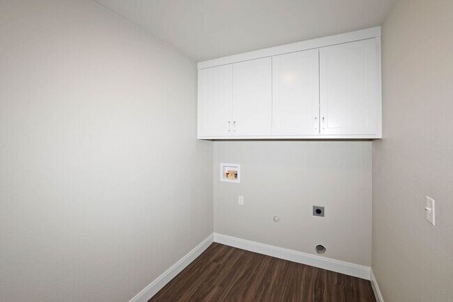 Building Photo - 4711 Scotty Dr