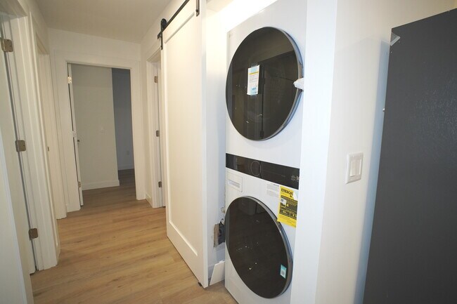 Building Photo - 1258 Idaho St