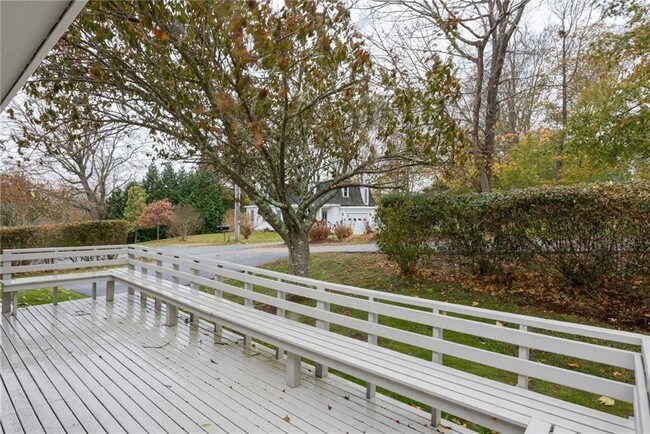 Building Photo - 7 Cowsill Ln