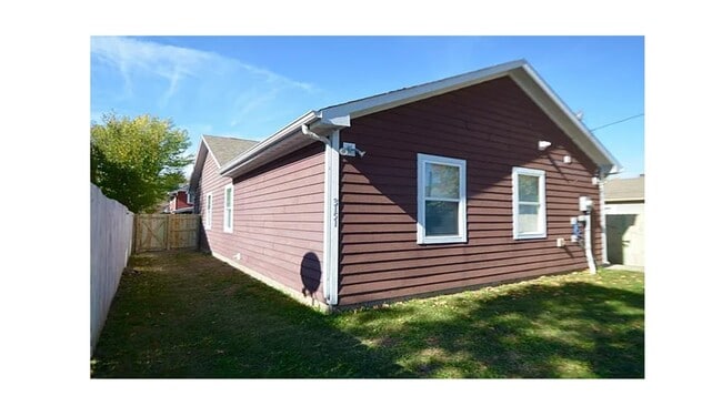 Building Photo - 3151 Graceland Ave
