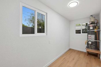 Building Photo - 1333 Helix St