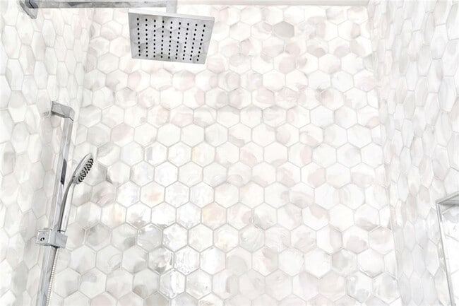 Building Photo - 56 Holly Rd NW