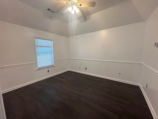 Building Photo - 8305 Crimson Creek Dr