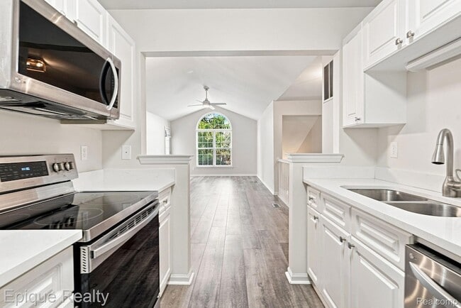 Building Photo - 3575 Tremonte Cir
