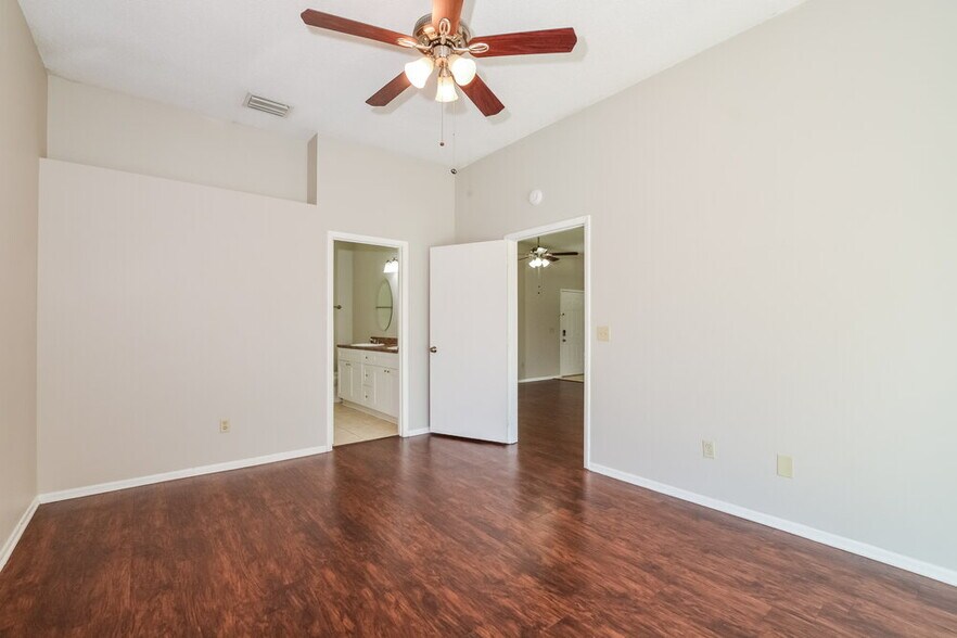 Building Photo - 1176 Countrywind Dr
