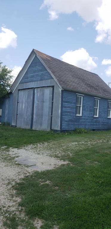 Building Photo - 106 3rd Street