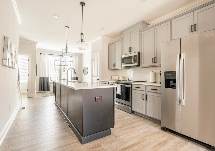 Staged Kitchen View - 2643 Creekside Dr NW