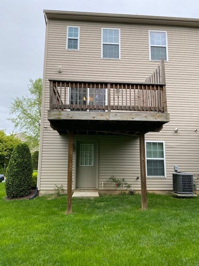 Building Photo - 448 Waterleaf Court