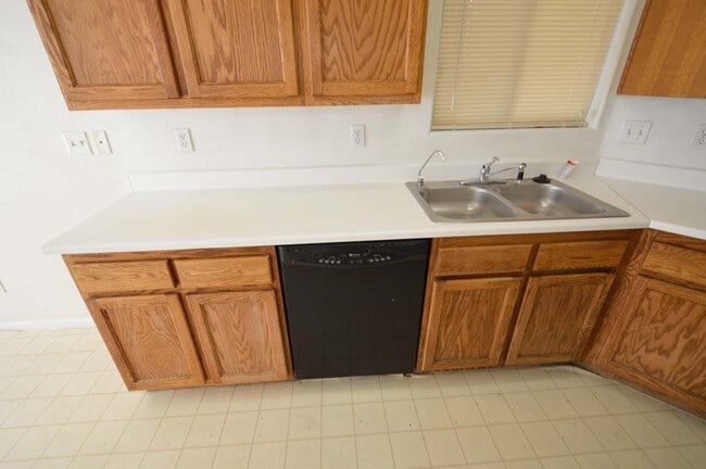 Building Photo - 1420 Jamielinn Ln