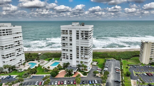 Building Photo - 9960 S Ocean Dr