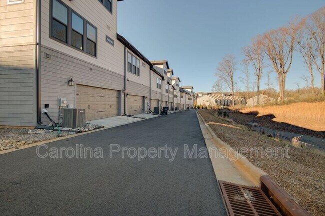 Building Photo - 5939 Ardrey Kell Rd