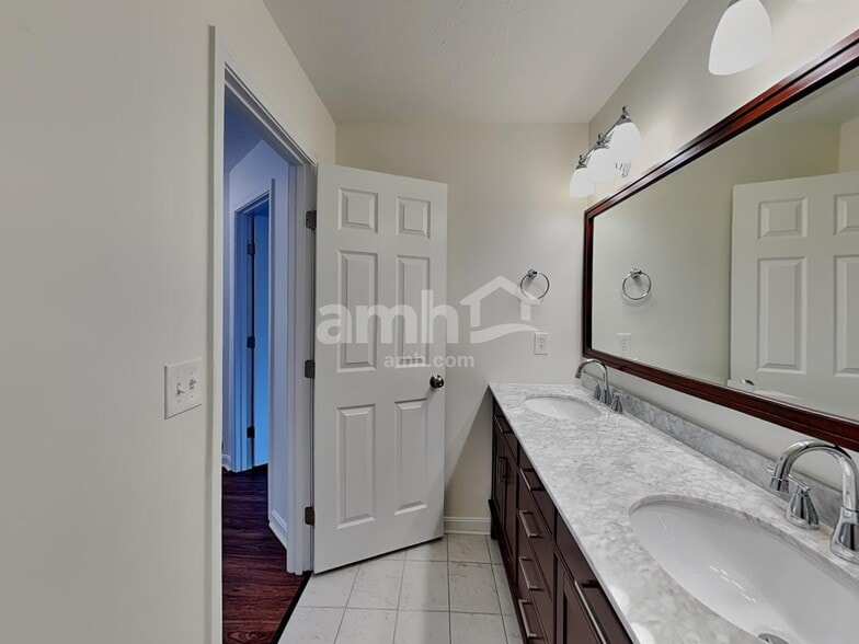 Building Photo - 9302 Hardwicke Ln