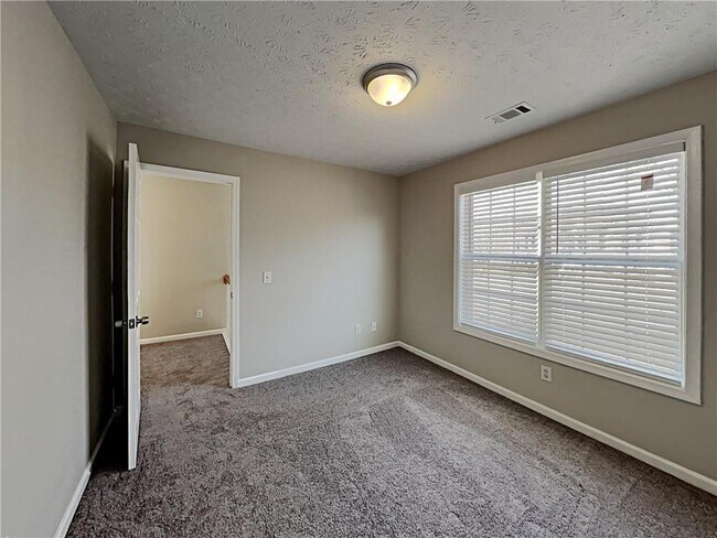 Building Photo - 362 Anita Dr