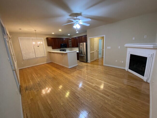 Building Photo - 3401 Bartley Pond Pl