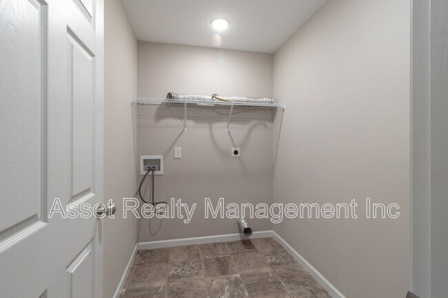 Building Photo - 8205 Zodiac Ln