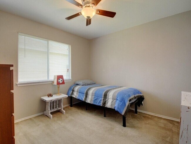 Building Photo - 2488 Green Meadows Ln