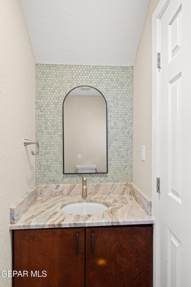 Building Photo - 6305 Palo Verde Pl
