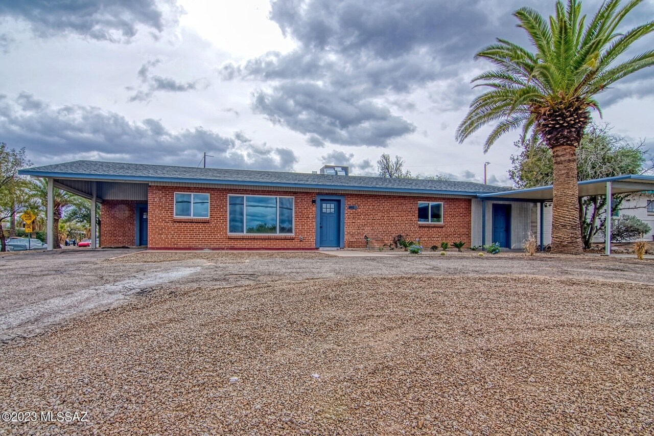 Building Photo - 892 E Glenn St