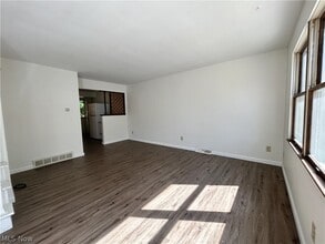 Building Photo - 3601 Beaumont Dr