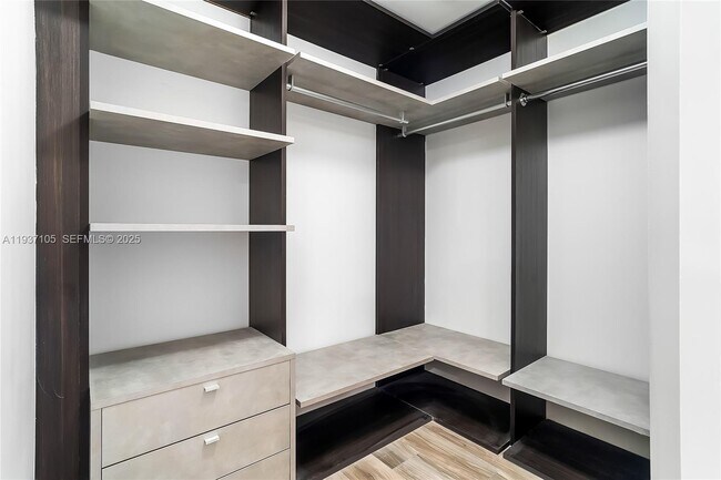 Building Photo - 801 S Miami Ave