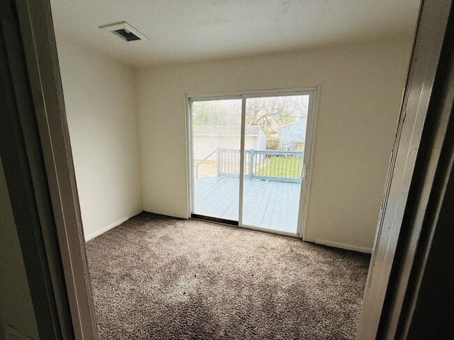 Building Photo - 2115 W 105th St
