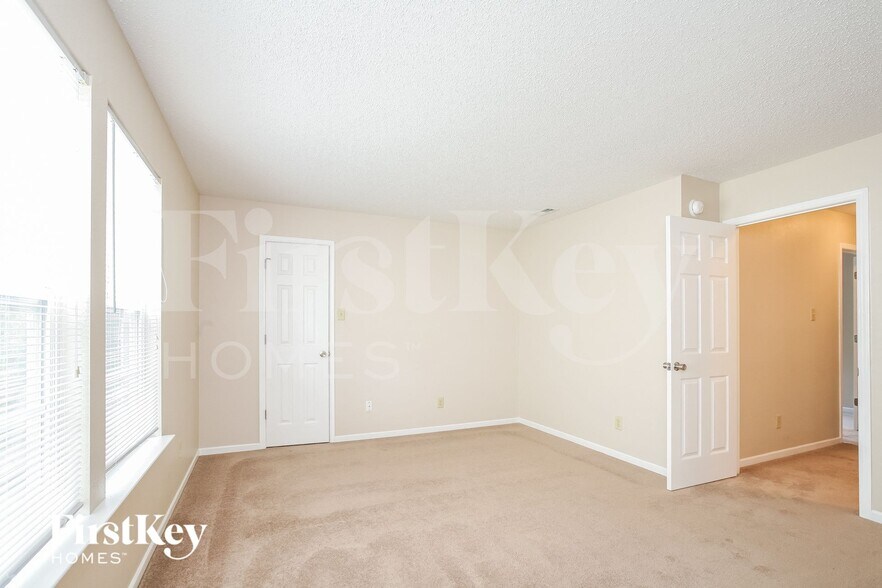 Building Photo - 8827 Browns Valley Ct