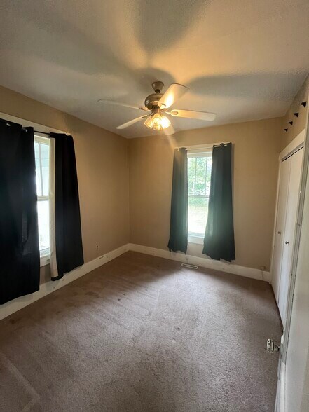 Bedroom 2 - 1404 N Walnut St