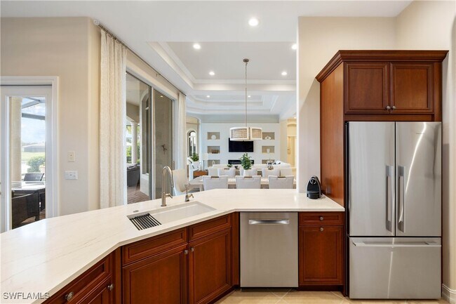 Building Photo - 8950 Shenendoah Cir