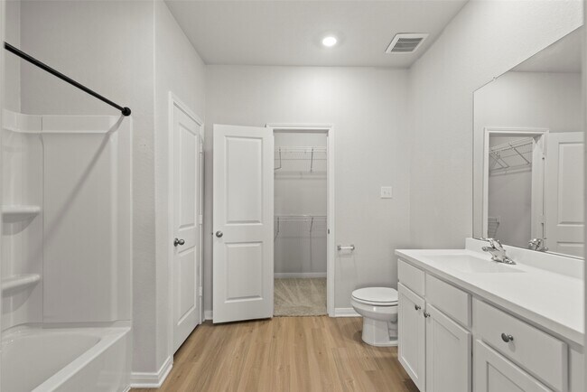 Building Photo - 11430 Amber Plns Dr