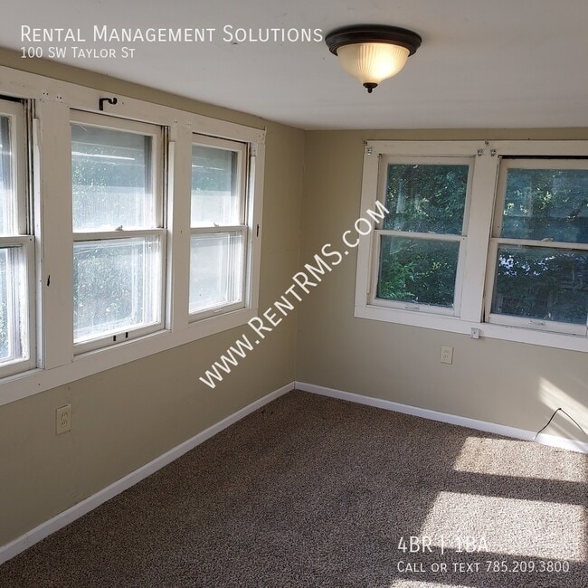 Building Photo - 100 SW Taylor St