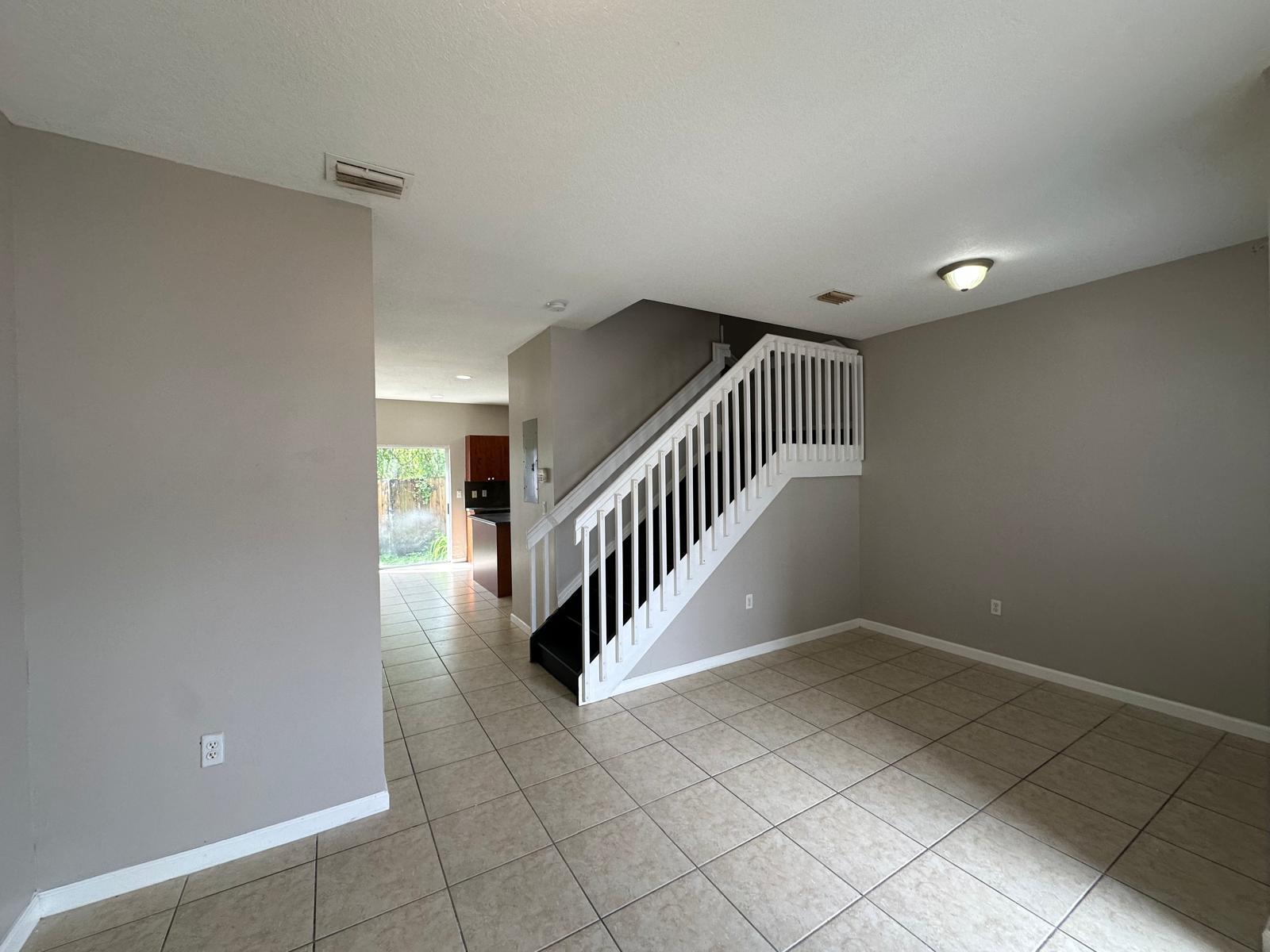 Building Photo - 1536 SE 31st Ct