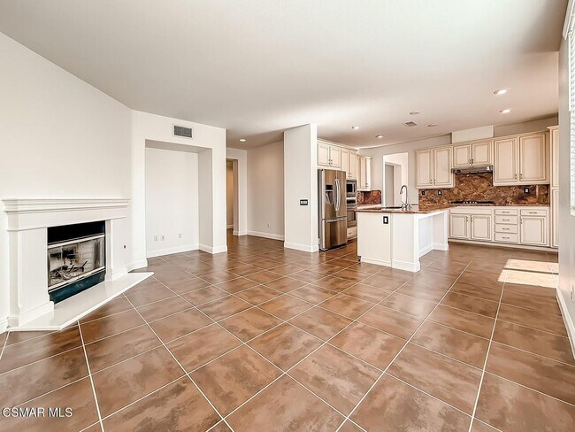 Building Photo - Beautiful Light and Bright Dos Vientos Home featuring 4 Bedrooms + 3 Bathrooms