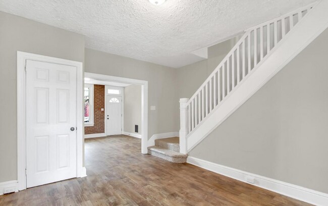 Building Photo - Spacious 4 Bedroom, 1 Bath Home in York, Pa!