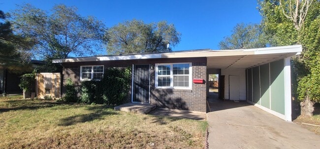 Primary Photo - Large 2 Bedroom!