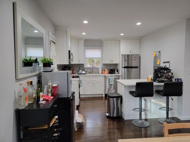 Building Photo - 150 Ponquogue Ave