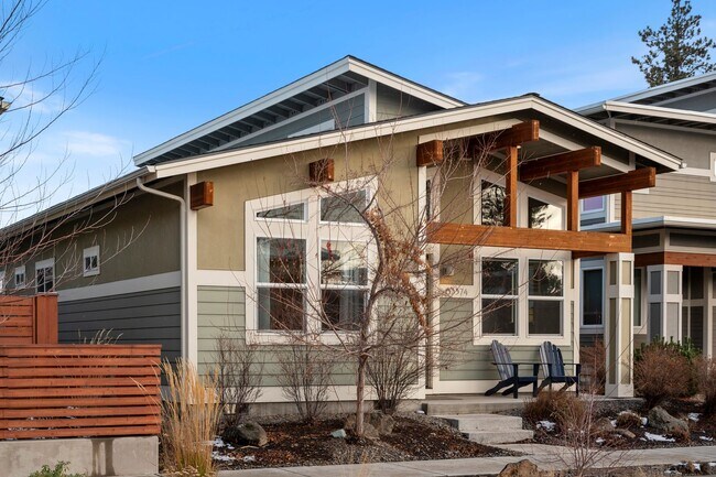Building Photo - 63374 NW Clearstone Dr