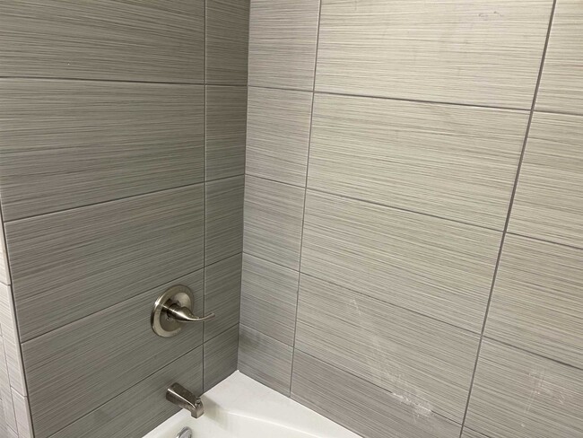 Building Photo - 2601 Rippee Rd