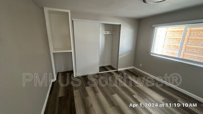 Building Photo - 738 Swan Dr