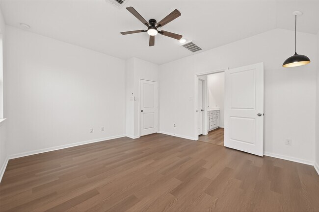 Building Photo - 1410 Cecilia Vines Dr