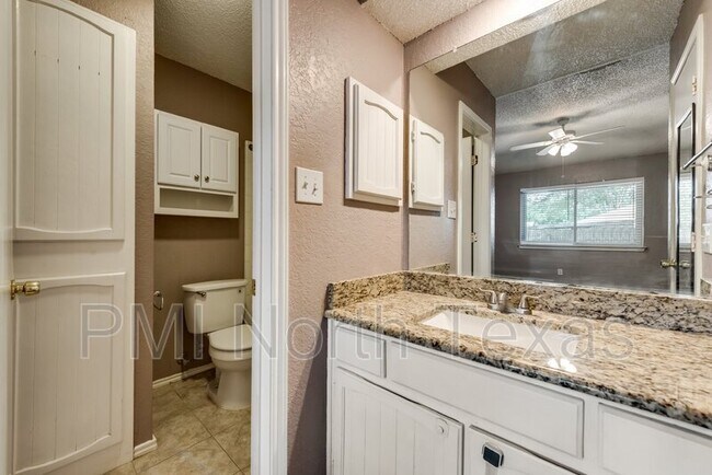 Building Photo - 2907 Kathleen Ln