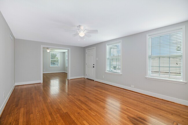 Building Photo - 4618 Avenue S 1/2