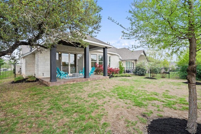 Building Photo - 306 Gulfton St