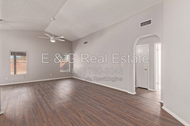 Building Photo - 8651 N 107th Dr