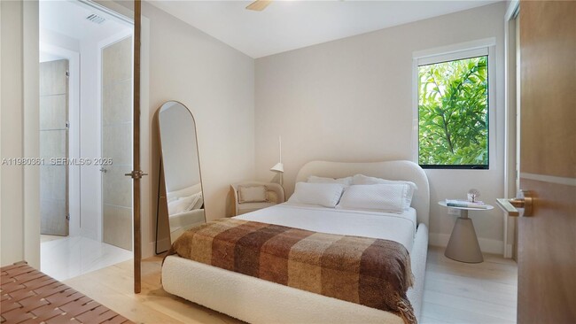 Building Photo - 3075 Mary St