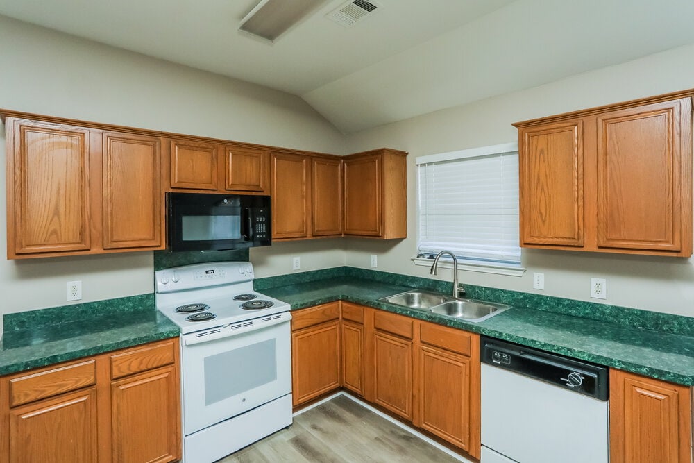 Building Photo - 1303 Coronado Ln