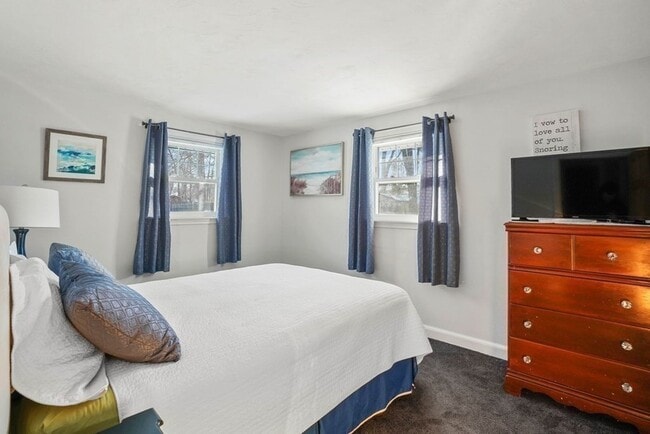 Building Photo - 23 Bradford St