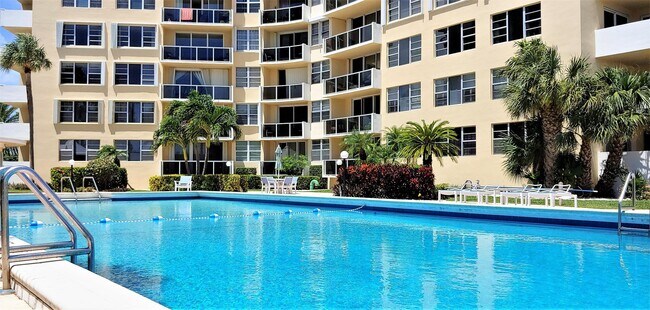 Building Photo - 2800 N Flagler Dr